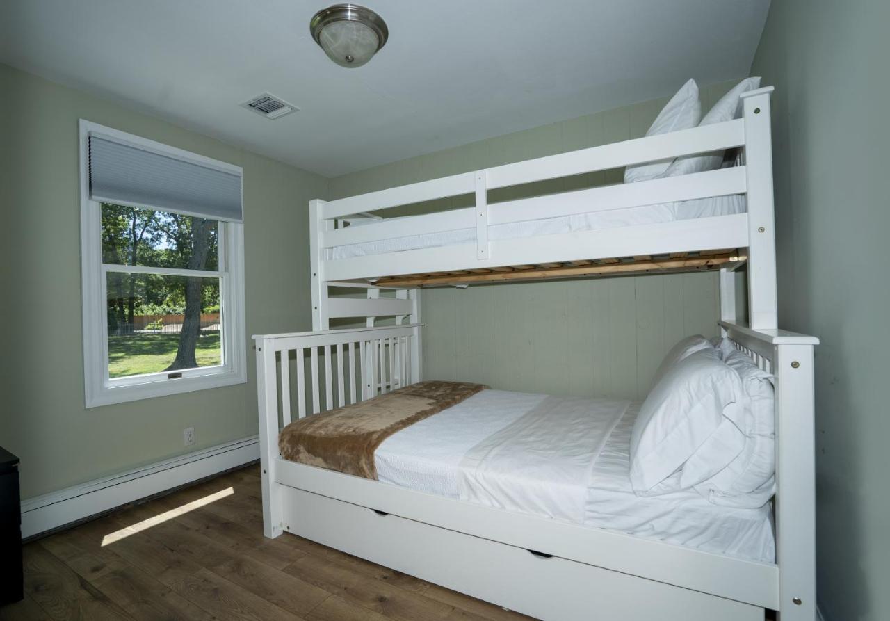 Hamptons Vacation Inn ハンプトン・ベイズ エクステリア 写真