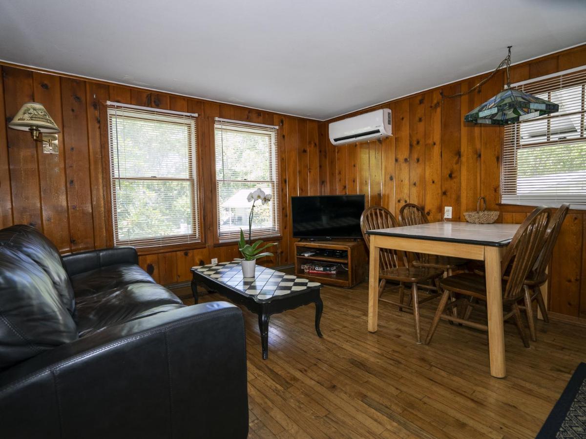 Hamptons Vacation Inn ハンプトン・ベイズ エクステリア 写真