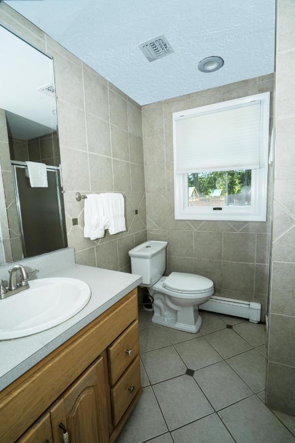 Hamptons Vacation Inn ハンプトン・ベイズ エクステリア 写真