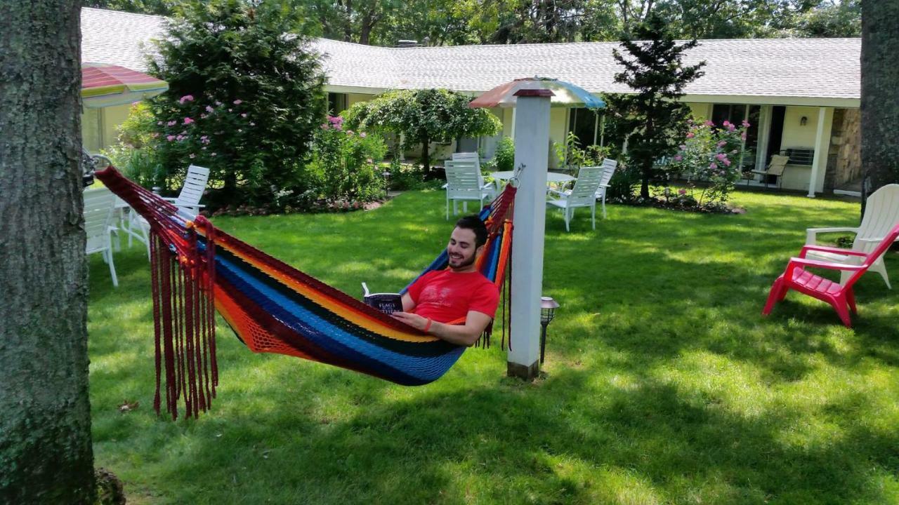 Hamptons Vacation Inn ハンプトン・ベイズ エクステリア 写真